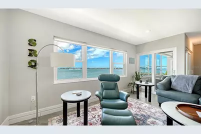 400 Golden Gate Point #22, Sarasota, FL 34236 - Photo 5