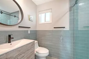 400 Golden Gate Point, Sarasota, FL 34236 - Photo 21