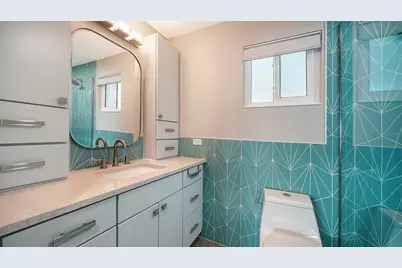 400 Golden Gate Point #22, Sarasota, FL 34236 - Photo 27