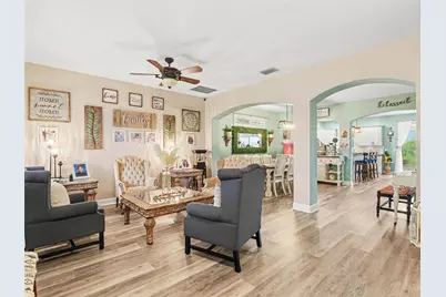 7124 34th Street E, Sarasota, FL 34243 - Photo 7