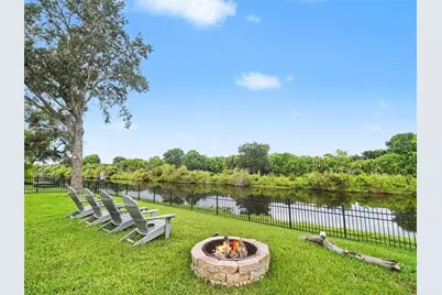 7124 34th Street E, Sarasota, FL 34243 - Photo 1