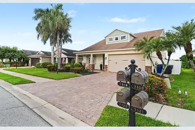 7124 34th Street E, Sarasota, FL 34243 - Photo 5