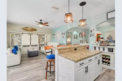 7124 34th Street E, Sarasota, FL 34243 - Photo 15