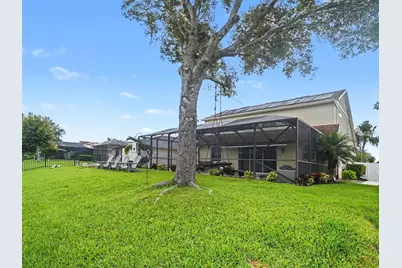 7124 34th Street E, Sarasota, FL 34243 - Photo 31