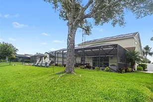 7124 34th St E, Sarasota, FL 34243 - Photo 31