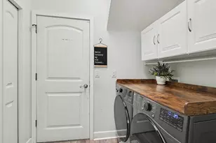 7124 34th St E, Sarasota, FL 34243 - Photo 27