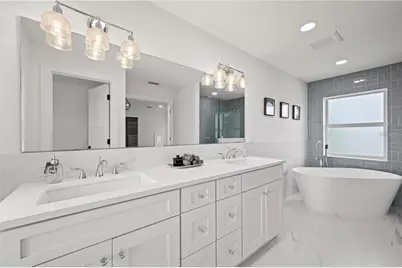 1647 Siesta Drive, Sarasota, FL 34239 - Photo 29