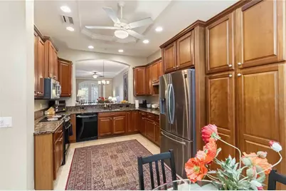5246 Manorwood Drive #4C, Sarasota, FL 34235 - Photo 7