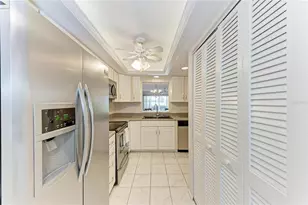 6999 W Country Club Dr N, Sarasota, FL 34243 - Photo 11