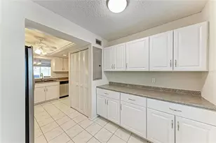 6999 W Country Club Dr N, Sarasota, FL 34243 - Photo 15