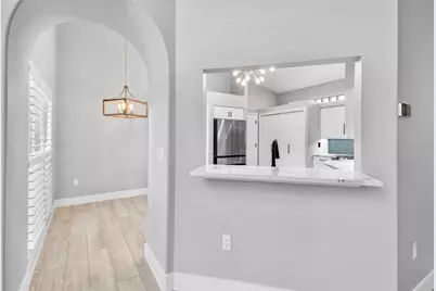 3761 Amapola Lane, Sarasota, FL 34238 - Photo 9