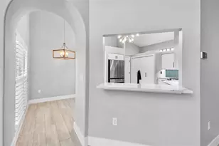 3761 Amapola Ln, Sarasota, FL 34238 - Photo 9