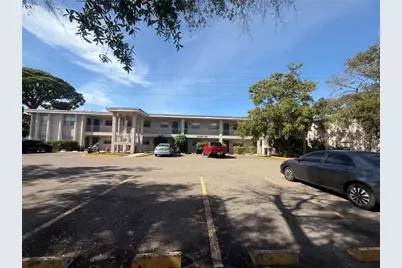 900 70th Street N #102, Saint Petersburg, FL 33710 - Photo 1