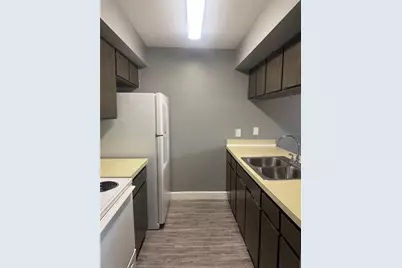 900 70th Street N #102, Saint Petersburg, FL 33710 - Photo 5