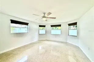 8228 Constance Dr, Sarasota, FL 34243 - Photo 15
