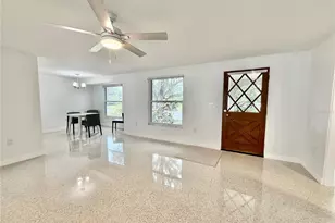 8228 Constance Dr, Sarasota, FL 34243 - Photo 11