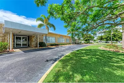 4924 Oakland Hills Avenue, Sarasota, FL 34234 - Photo 57