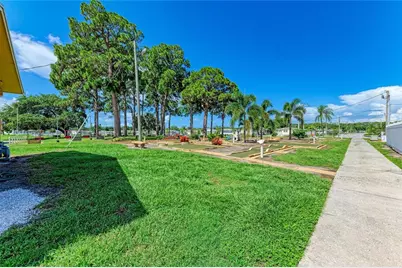 4924 Oakland Hills Avenue, Sarasota, FL 34234 - Photo 73
