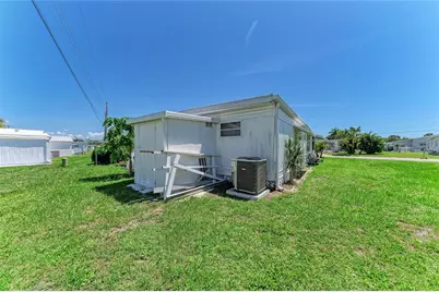4924 Oakland Hills Avenue, Sarasota, FL 34234 - Photo 37