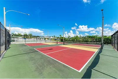 4924 Oakland Hills Avenue, Sarasota, FL 34234 - Photo 71