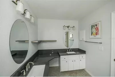 1625 Bay Hill Circle, Sarasota, FL 34232 - Photo 23