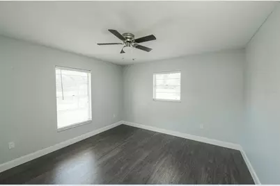 1625 Bay Hill Circle, Sarasota, FL 34232 - Photo 25