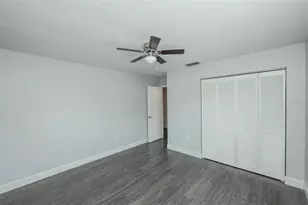 1625 Bay Hill Cir, Sarasota, FL 34232 - Photo 27