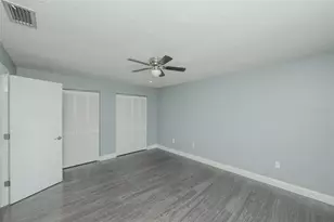 1625 Bay Hill Cir, Sarasota, FL 34232 - Photo 29