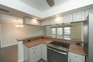 1625 Bay Hill Cir, Sarasota, FL 34232 - Photo 17