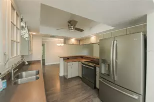 1625 Bay Hill Cir, Sarasota, FL 34232 - Photo 15