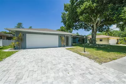 1625 Bay Hill Circle, Sarasota, FL 34232 - Photo 1