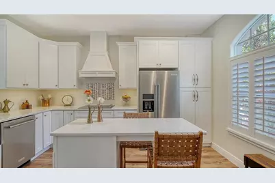4060 Penshurst Park, Sarasota, FL 34235 - Photo 9