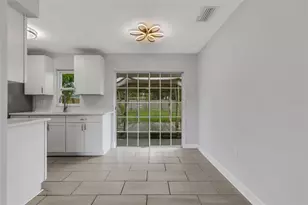 2522 Stratford Dr, Sarasota, FL 34232 - Photo 9