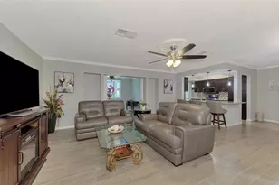 4240 Shamrock Dr, Venice, FL 34293 - Photo 9