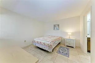 5200 Lake Village Dr, Sarasota, FL 34235 - Photo 19