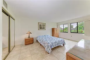 5200 Lake Village Dr, Sarasota, FL 34235 - Photo 13