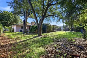 3972 Helene St, Sarasota, FL 34233 - Photo 33
