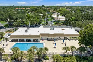 2327 Waterbluff Pl, Sarasota, FL 34231 - Photo 41