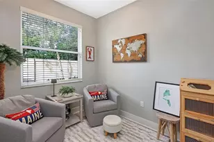 3827 Parkridge Cir, Sarasota, FL 34243 - Photo 15