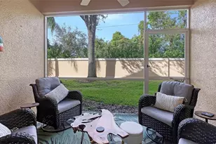 3827 Parkridge Cir, Sarasota, FL 34243 - Photo 11