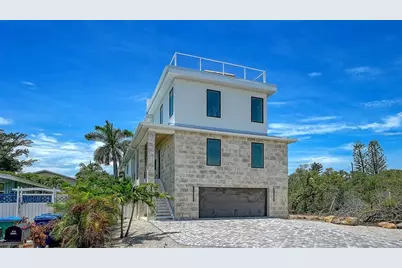 2908 Avenue B, Bradenton Beach, FL 34217 - Photo 1