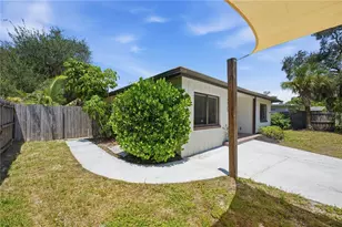 4925 Remington Dr, Sarasota, FL 34234 - Photo 3