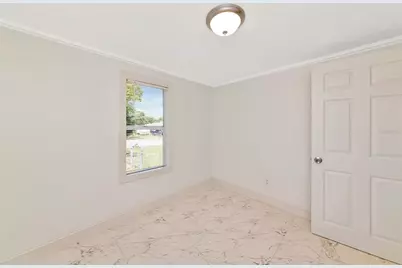 416 27th Avenue W, Bradenton, FL 34205 - Photo 17