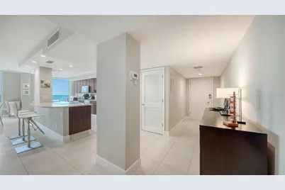 2425 Gulf Of Mexico Drive #3A, Longboat Key, FL 34228 - Photo 3