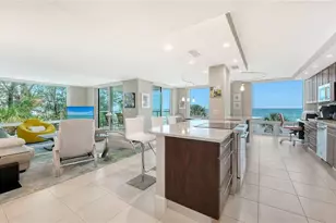 2425 Gulf Of Mexico Dr, Longboat Key, FL 34228 - Photo 5