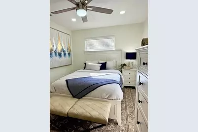 2440 Hillview Street, Sarasota, FL 34239 - Photo 9