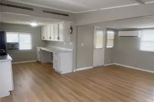 512 51st Ave Dr W, Bradenton, FL 34207 - Photo 13