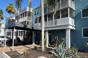 2700 Coconut Bay Ln Ln, Sarasota, FL 34237 - Photo 1