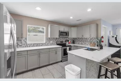 2714 42nd Street W, Bradenton, FL 34205 - Photo 3