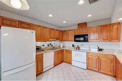 5400 34th Street W #B16, Bradenton, FL 34210 - Photo 11